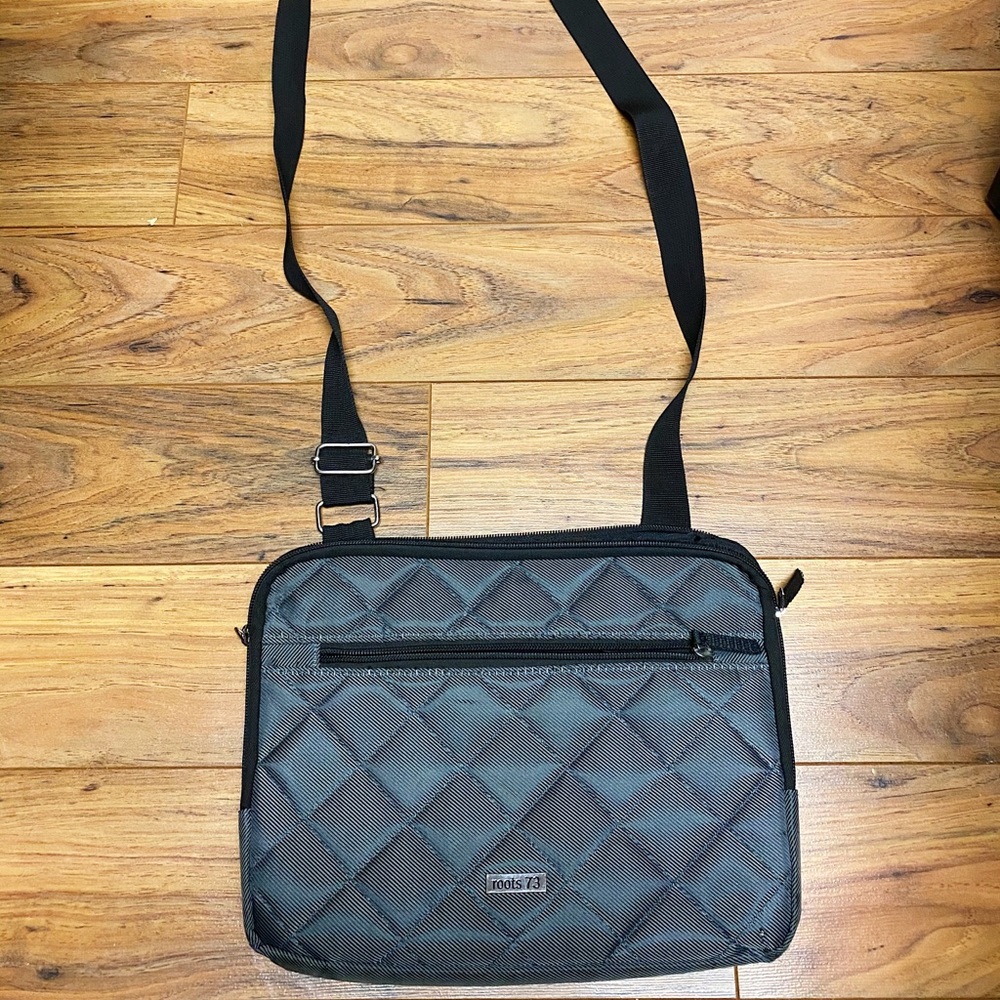 Travel Roots Satchel - Picture 2 of 7